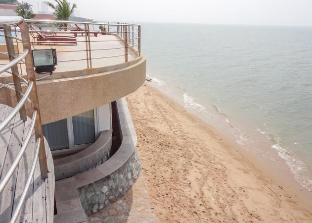 La Royale beach condo Na Jomtien